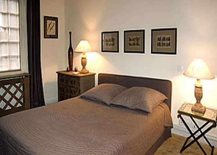 Au Grey D'honfleur Bed & Breakfast